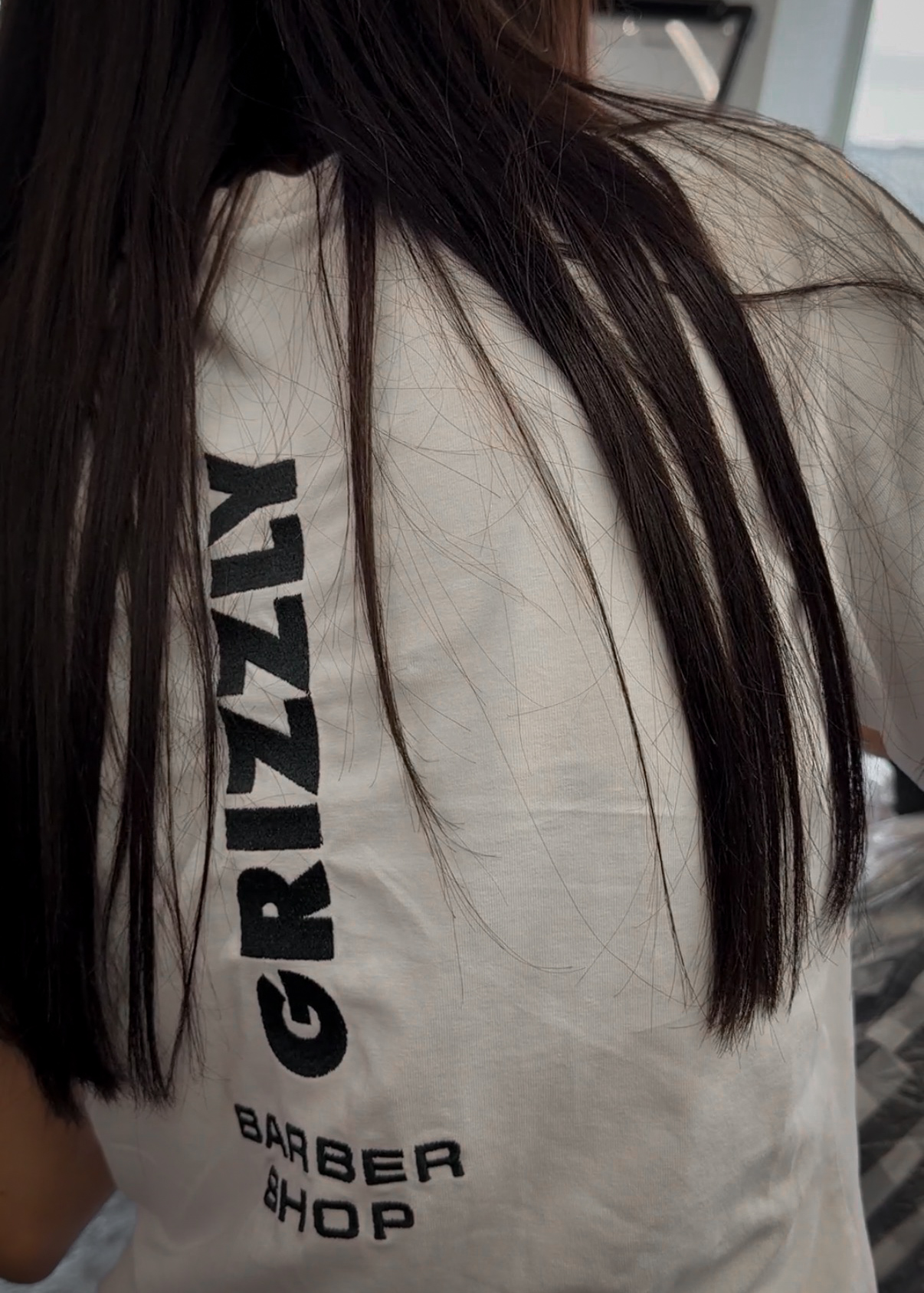 Футболка з логотипом GRIZZLY Barbershop